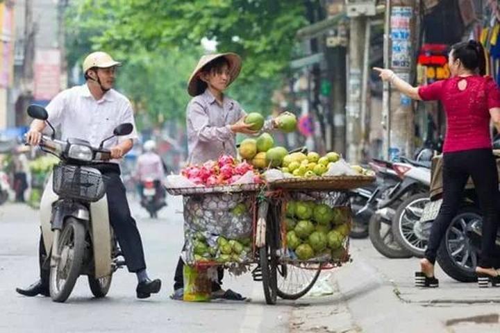 Gỗ và Video: Kết nối nghệ thuật truyền thống với công nghệ hiện đại